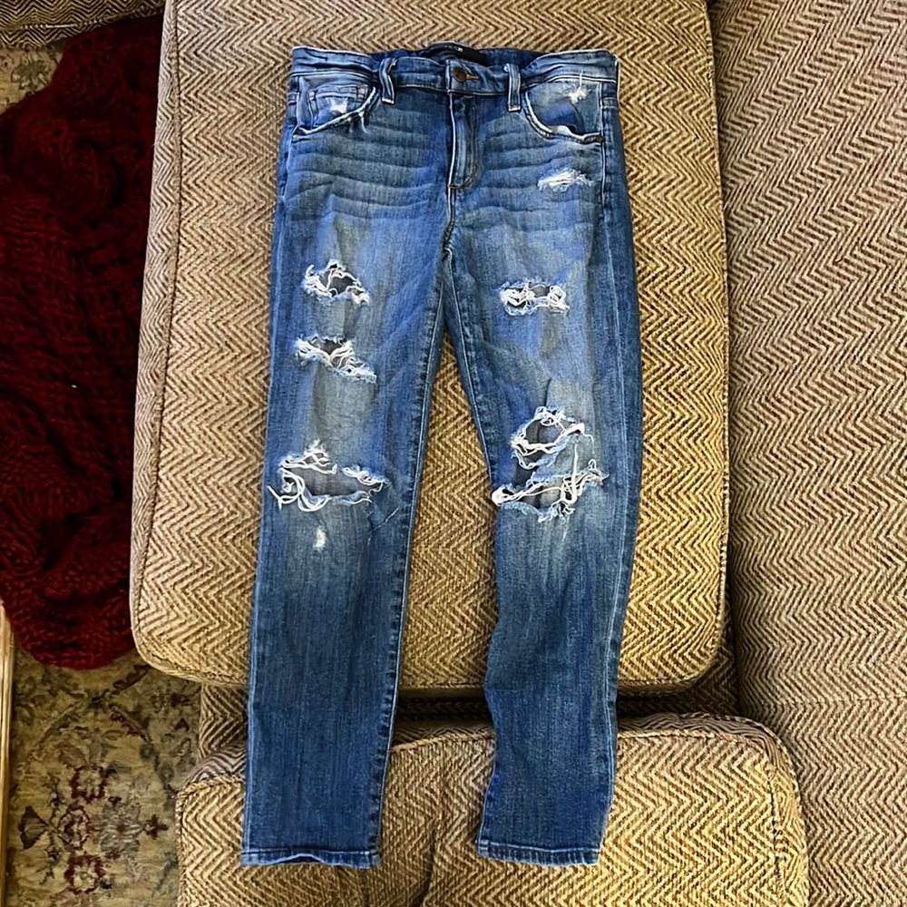 Joe’s women’s jeans. Waist 26. Fit: slim crop